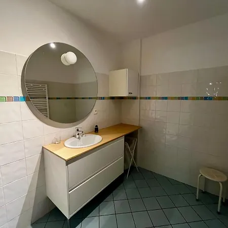 Flat With Garden In Charming Fully Renovated Fréjus